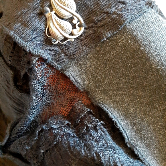 Unique and textured black skirt for women - Size: L - Picture 2 of 12